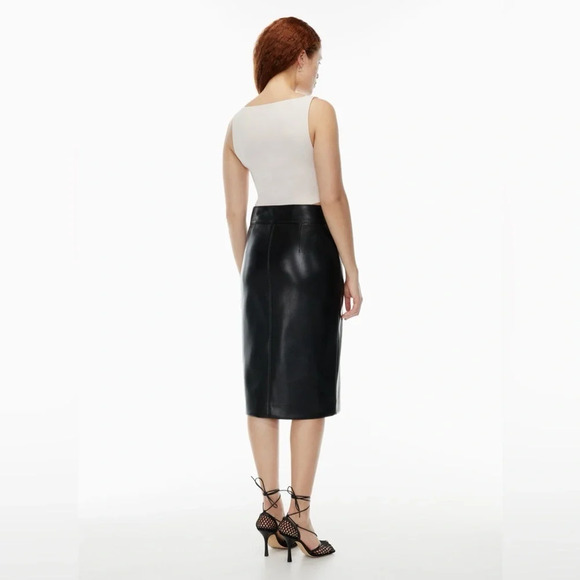 Aritzia Babaton Grey Contour Cropped Tank - Small - Picture 3 of 9